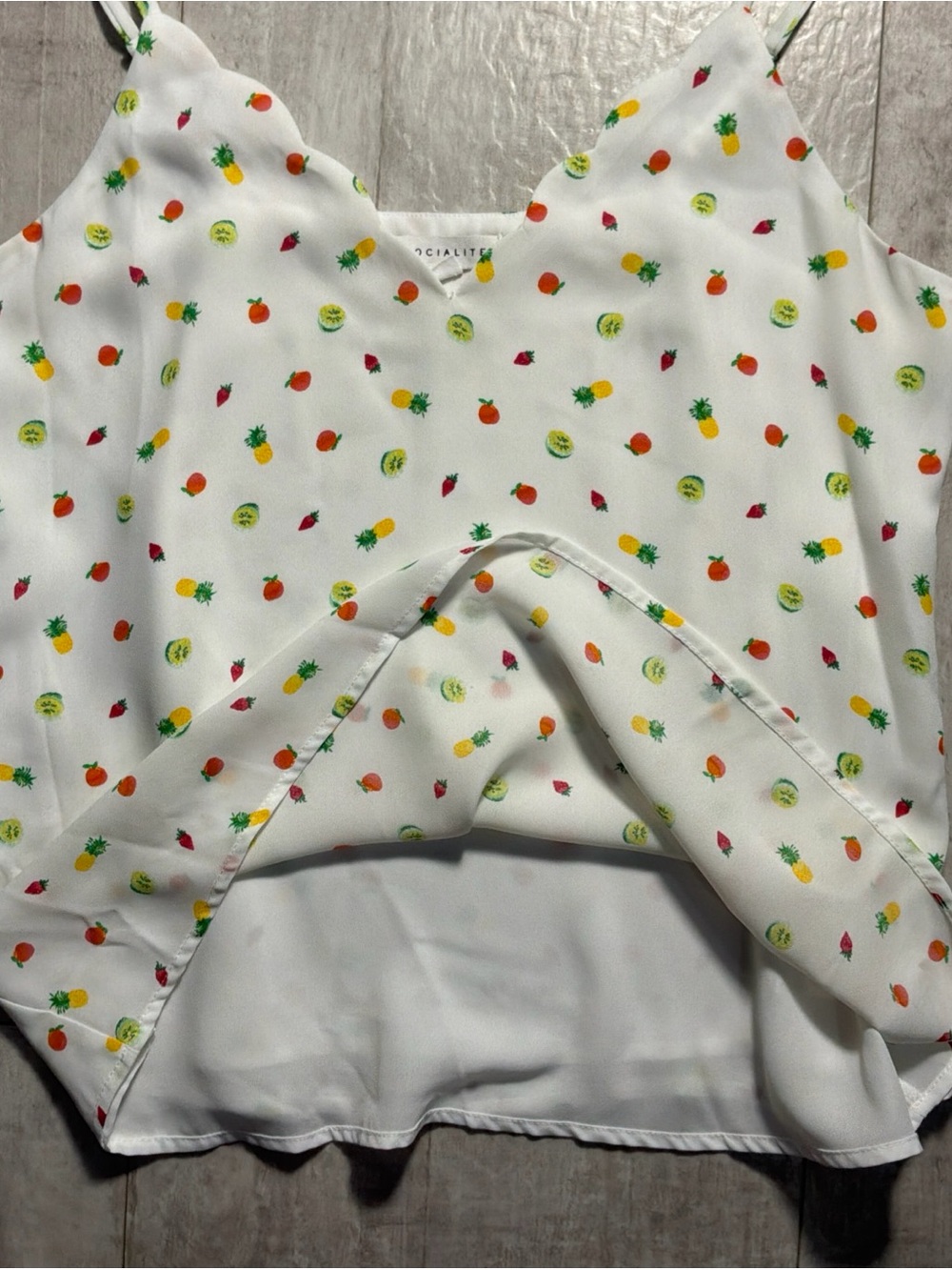 Socialite womens size M white fruit print scallop adjustable camisole tank top - Picture 8 of 12